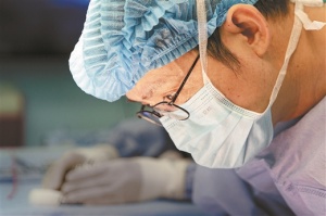 粤援桂“银龄行动”启动 11名退休老专家到大化援医