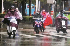 桂西桂南多阵雨雷雨 局地雨势强需注意