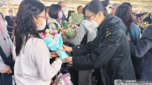 桂林迎来首个香港入境旅游团