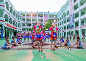 “2023年世界卫生日”广场宣传服务活动在邕宁举行