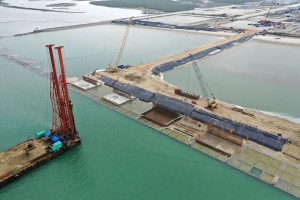 “五一”假期建設不停工 鐵山港東岸碼頭項目最新進展