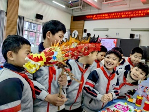 柳州“花式”开学！第一课是安全教育和梦想启迪