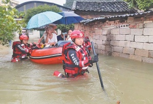 广西启动暴雨三级应急响应 多个预警同日发布