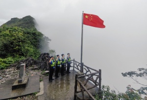 国庆游北海，有一辆“小电驴”就够了！