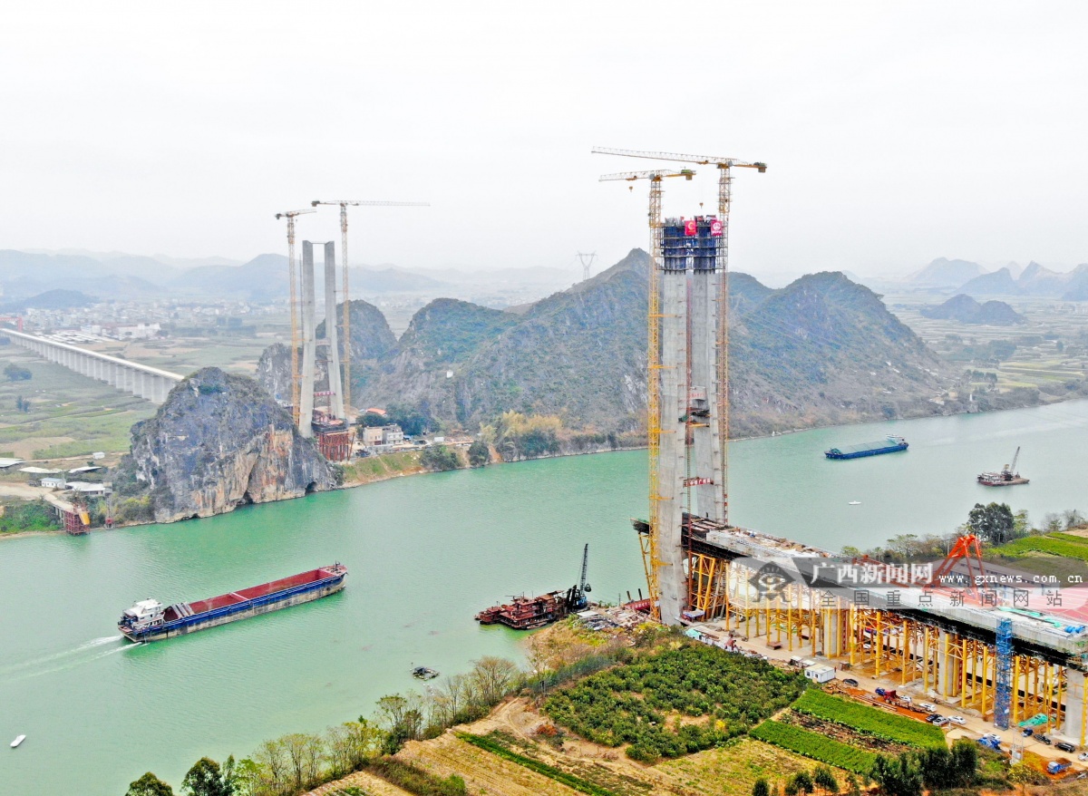 世界最大跨度的无砟轨道钢混斜拉桥——南玉铁路百合郁江特大桥,西主