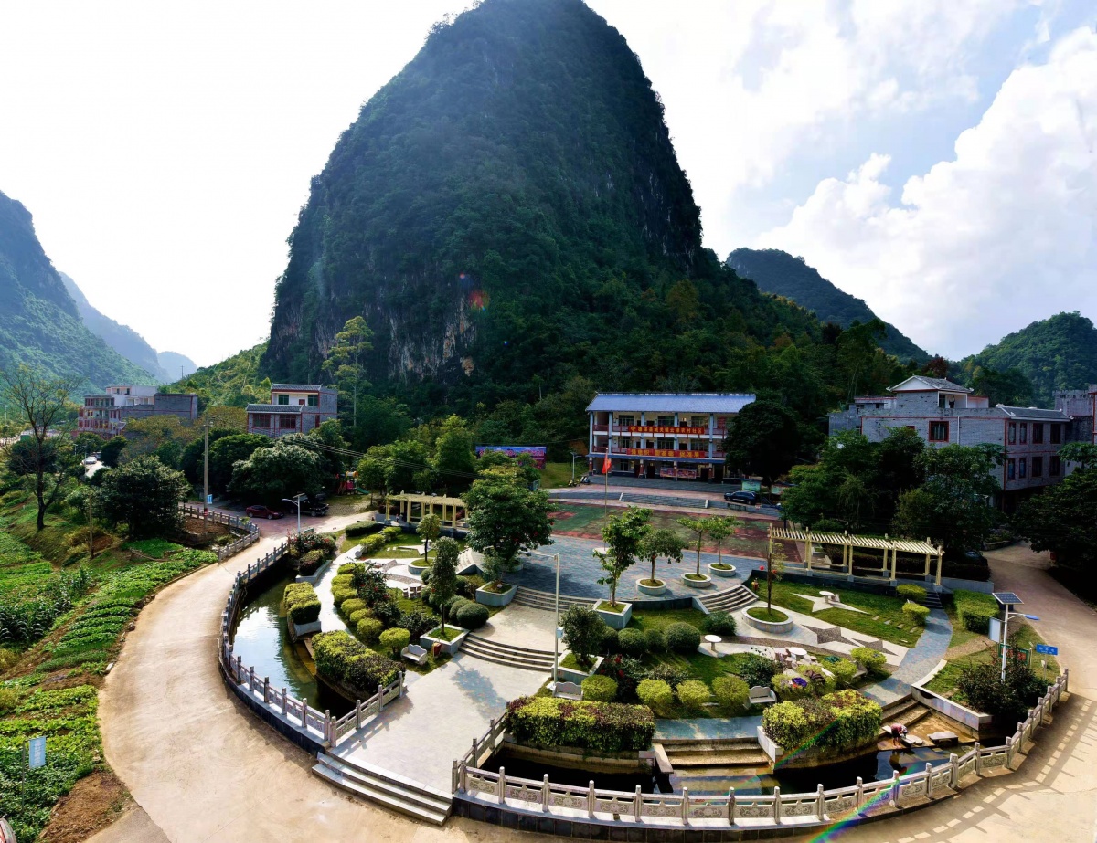 德保:云梯村村景融合,富民宜居|手机广西网