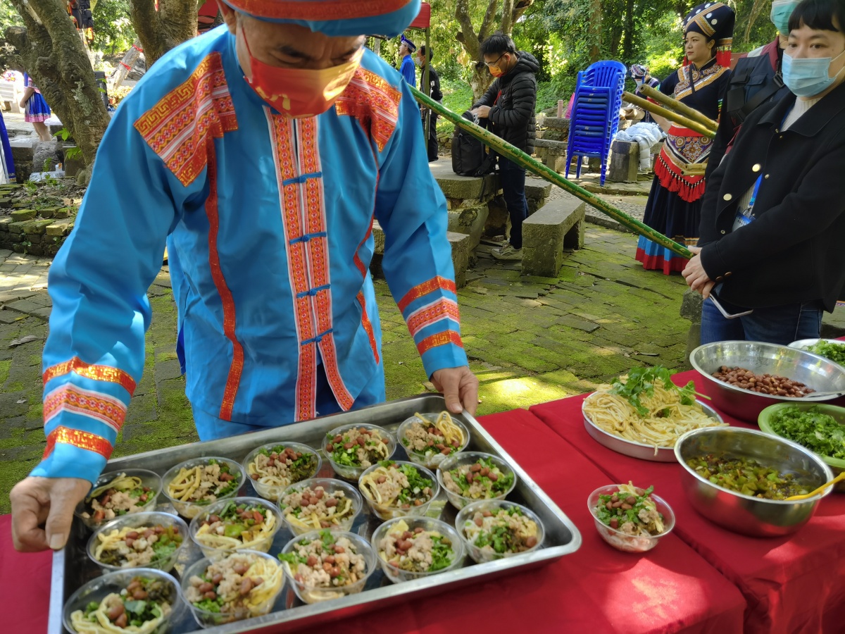 壮族三月三记者带您到武鸣赶歌圩