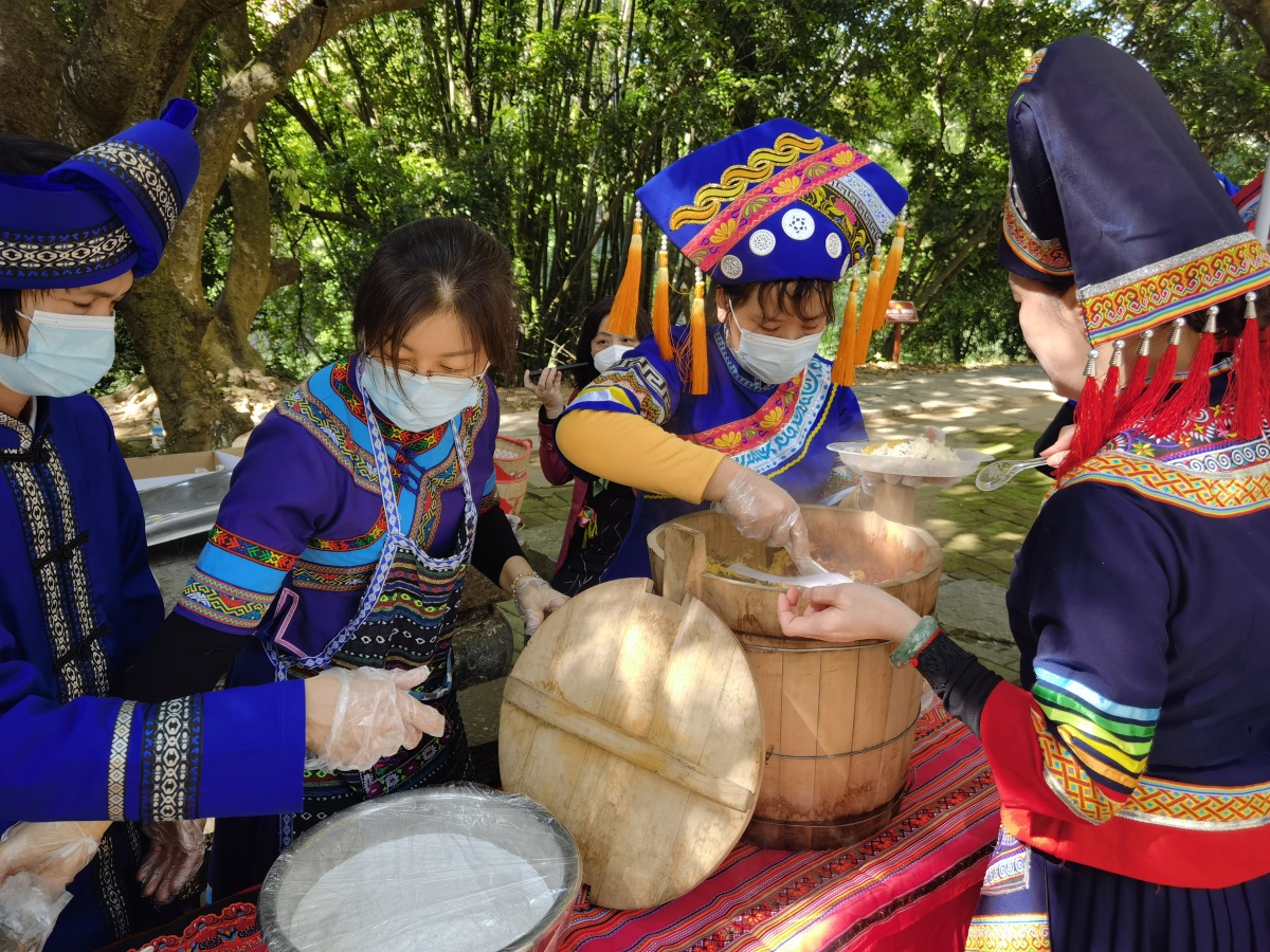 壮族三月三记者带您到武鸣赶歌圩