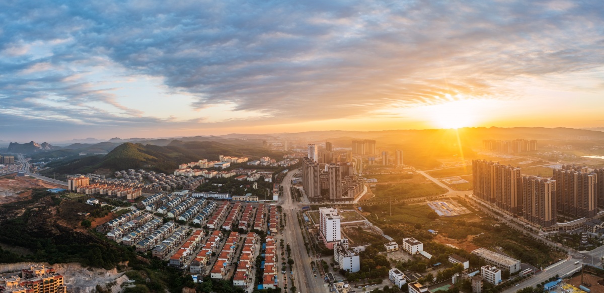 晨曦中的南宁空港扶绥经济区新貌