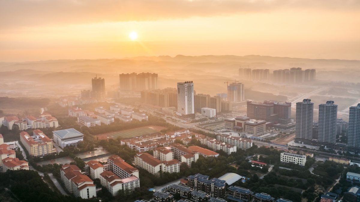 晨曦中的南宁空港扶绥经济区新貌