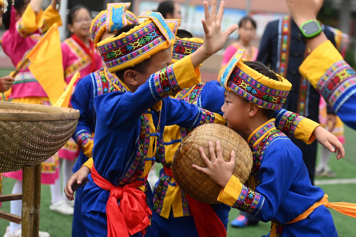 6月18日,在广西罗城仫佬族自治县易地扶贫搬迁安置区"仫佬家园"里的