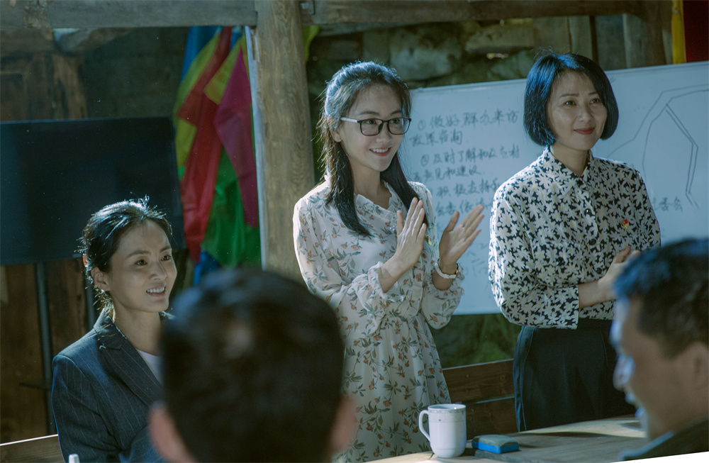 电视剧双面女人第一集图片