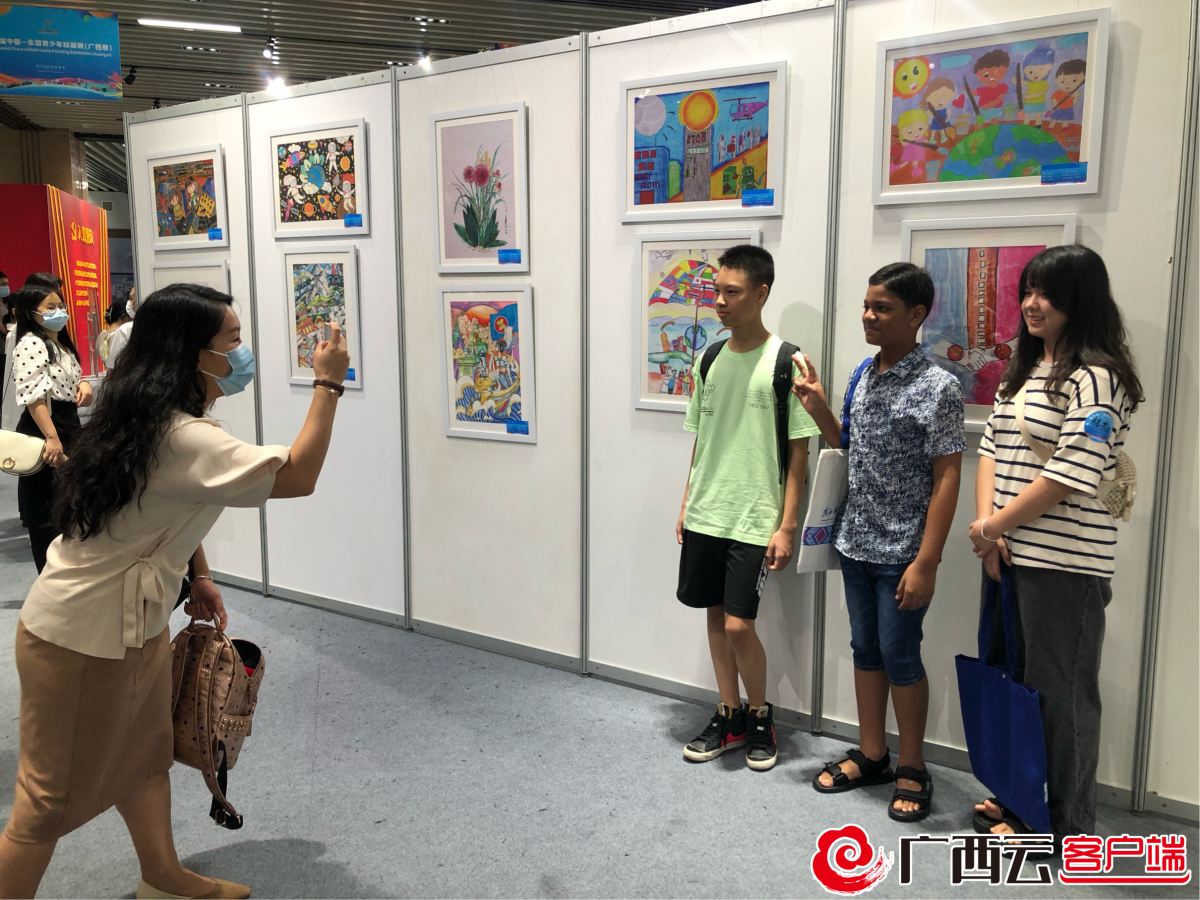 第二届中国—东盟青少年绘画展(广西展)在南宁颁奖|手机广西网