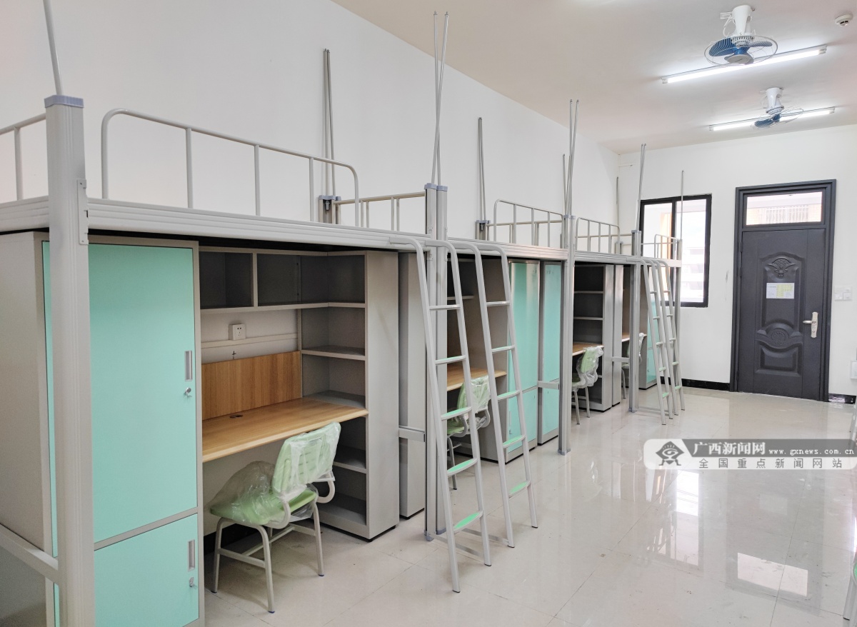 广西现代职业技术学院两栋学生宿舍楼提前130天交付