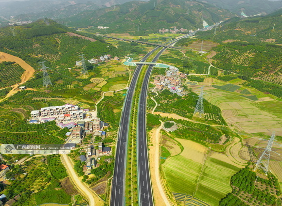 巴田高速建成通车 巴马至南宁行车时间缩短约1小时-广西新闻网
