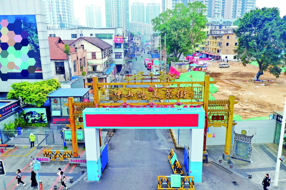 南宁市中山路历史文化街区保护修缮项目现场。记者 苏华 摄