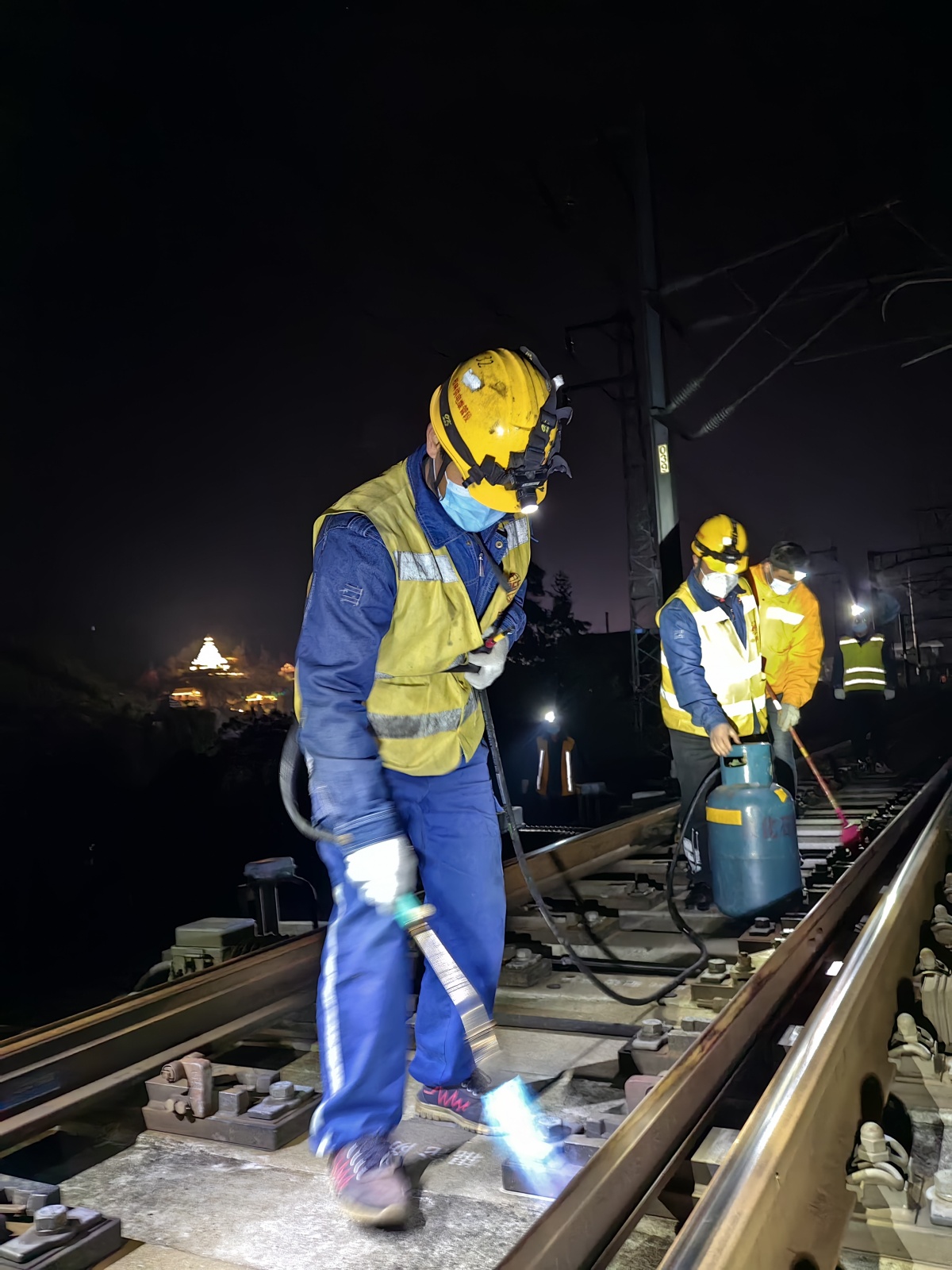 春运贵广高铁上的"护路先锋"-广西新闻图集