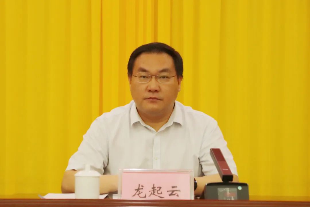 龙起云敢于担当主动作为奋力推动全区统战工作再上新台阶