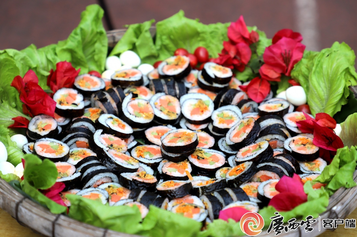 民族服饰特色美食对山歌融水萌娃三月三嗨翻天了潮起三月三桂风