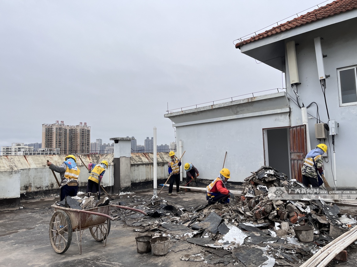 芒果体育广西建工集团二建公司在建项目五一“不打烊”(图3)