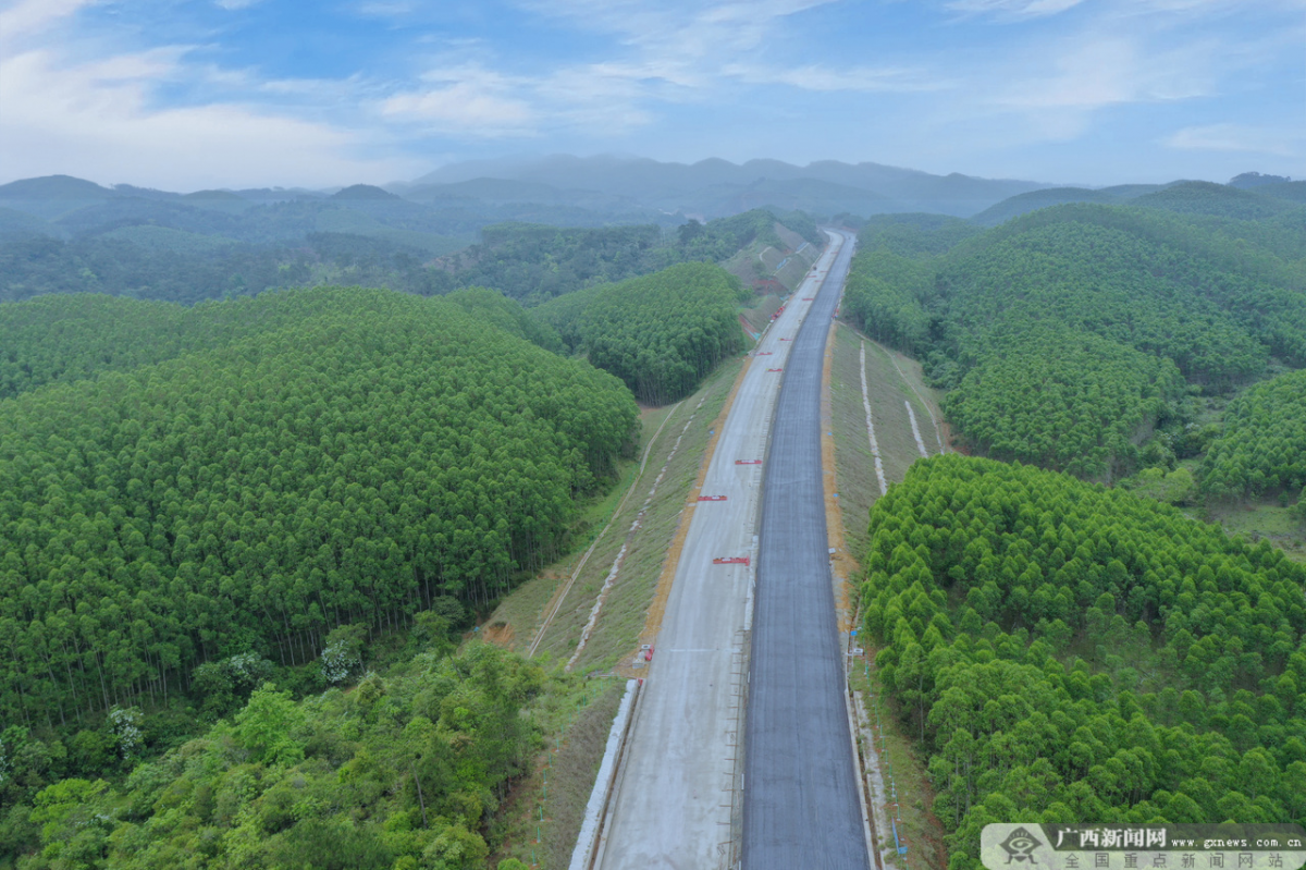 防城港十万山高速公路图片