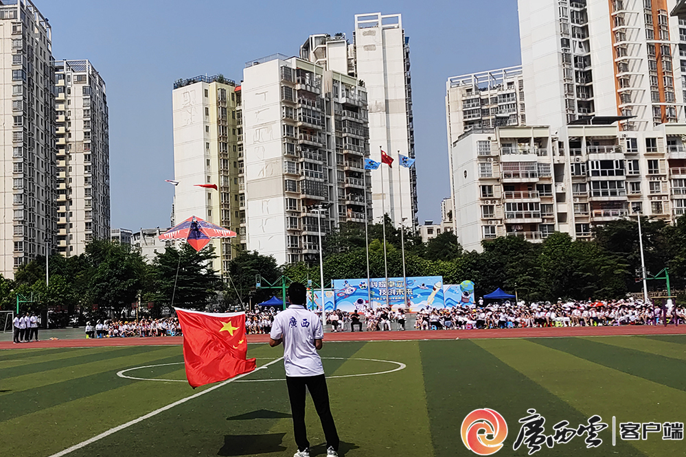 2023年南宁市卓立苹果园学校科技节开幕 航空体育助力成亮点