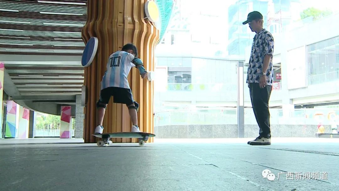 陆地上也能“冲浪”你尝试过吗？