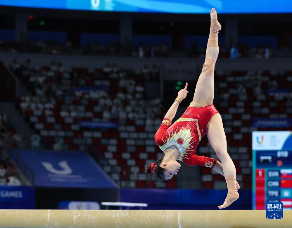 体操女子平衡木中国选手包揽冠亚军3