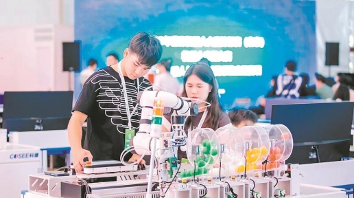 ����ְ�������Ŷӻ����������˽������Ǿ�