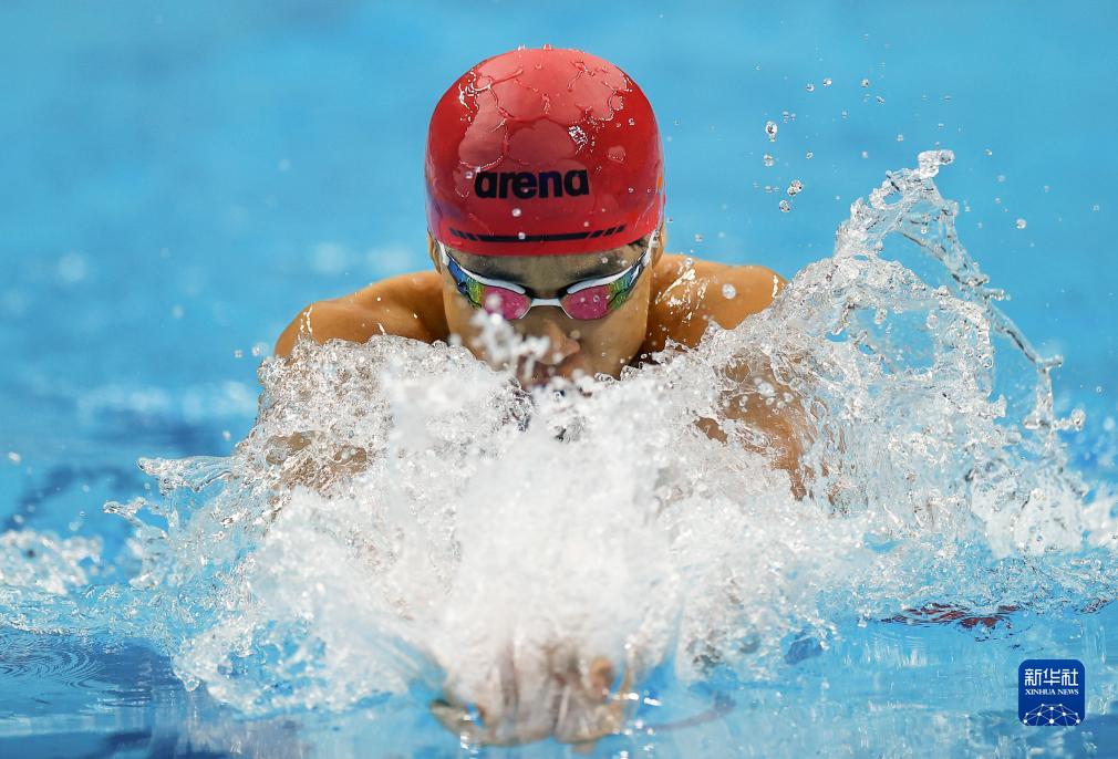 游泳学青会中学组男子200米蛙泳赛况