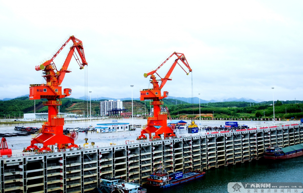 正式首航广西柳州港江口作业区开港运营