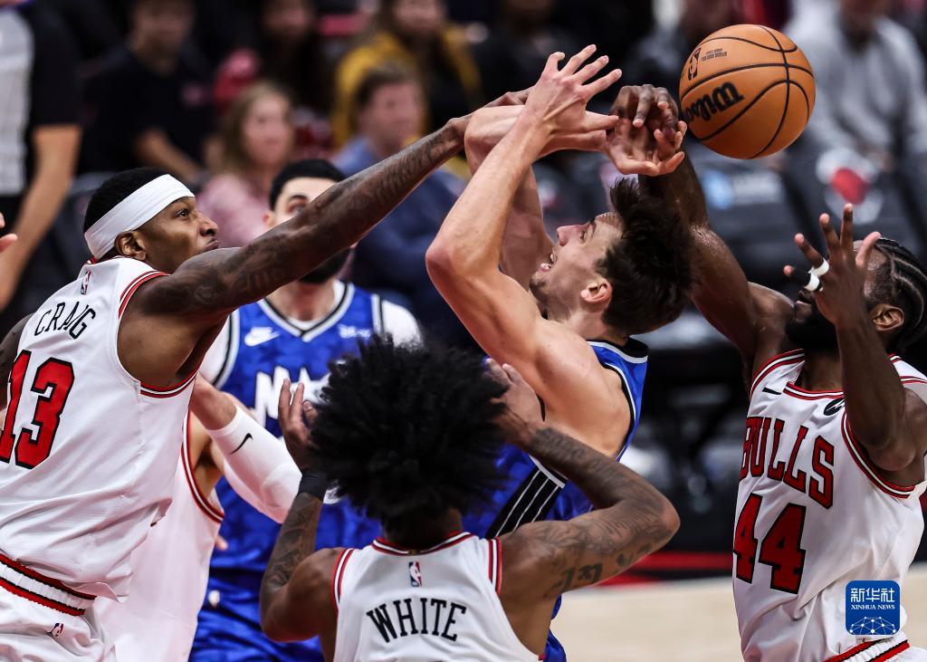 nba常规赛:魔术胜公牛