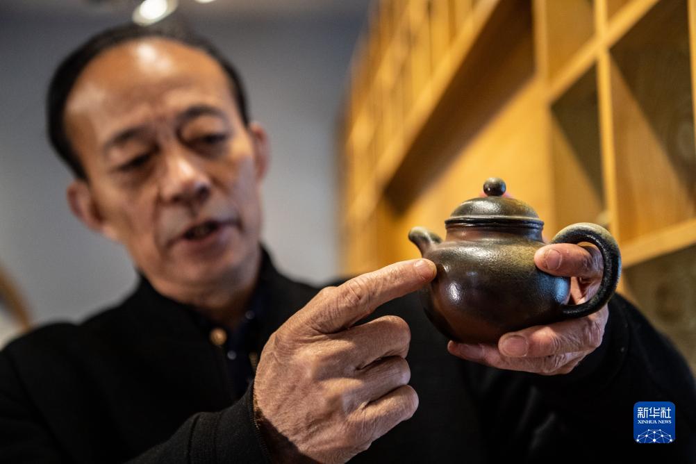 荣昌陶手工制陶技艺:非遗传承 薪火永续-广西新闻网