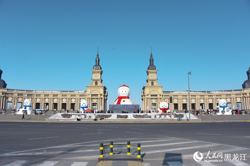 哈尔滨音乐公园大型露天雪人落成-广西新闻网