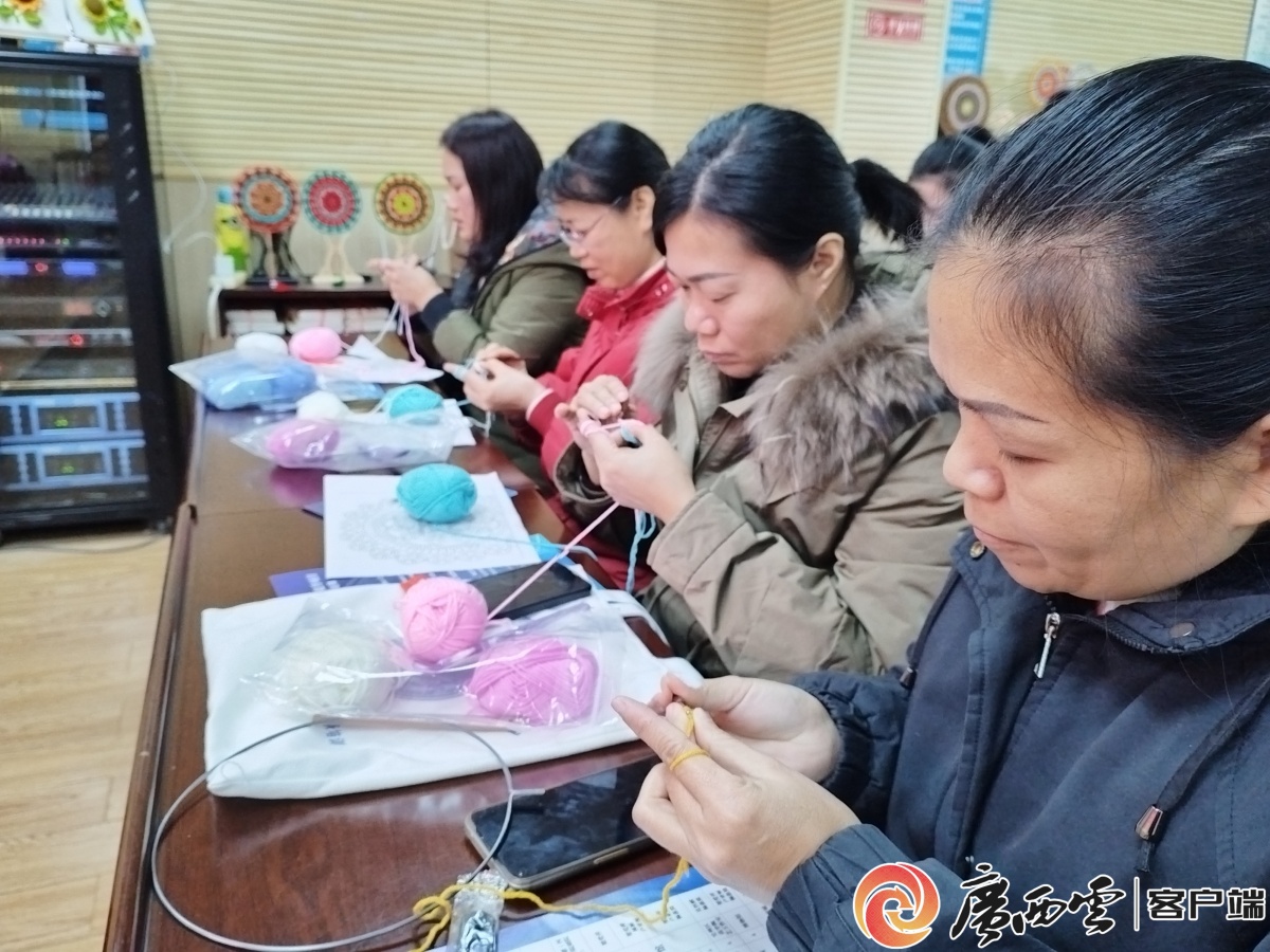 钩织培训提技能巧手编织幸福梦