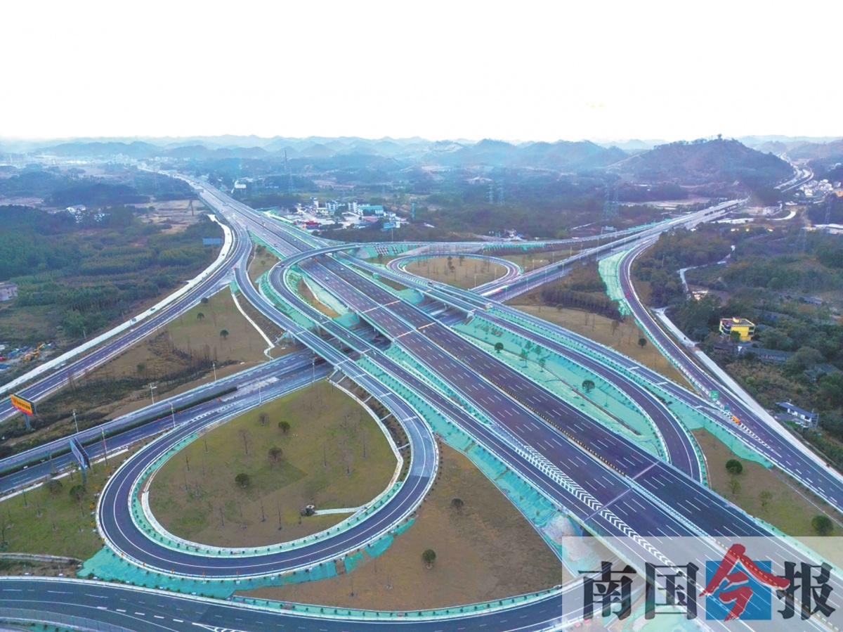 桂林—柳州高速公路图片