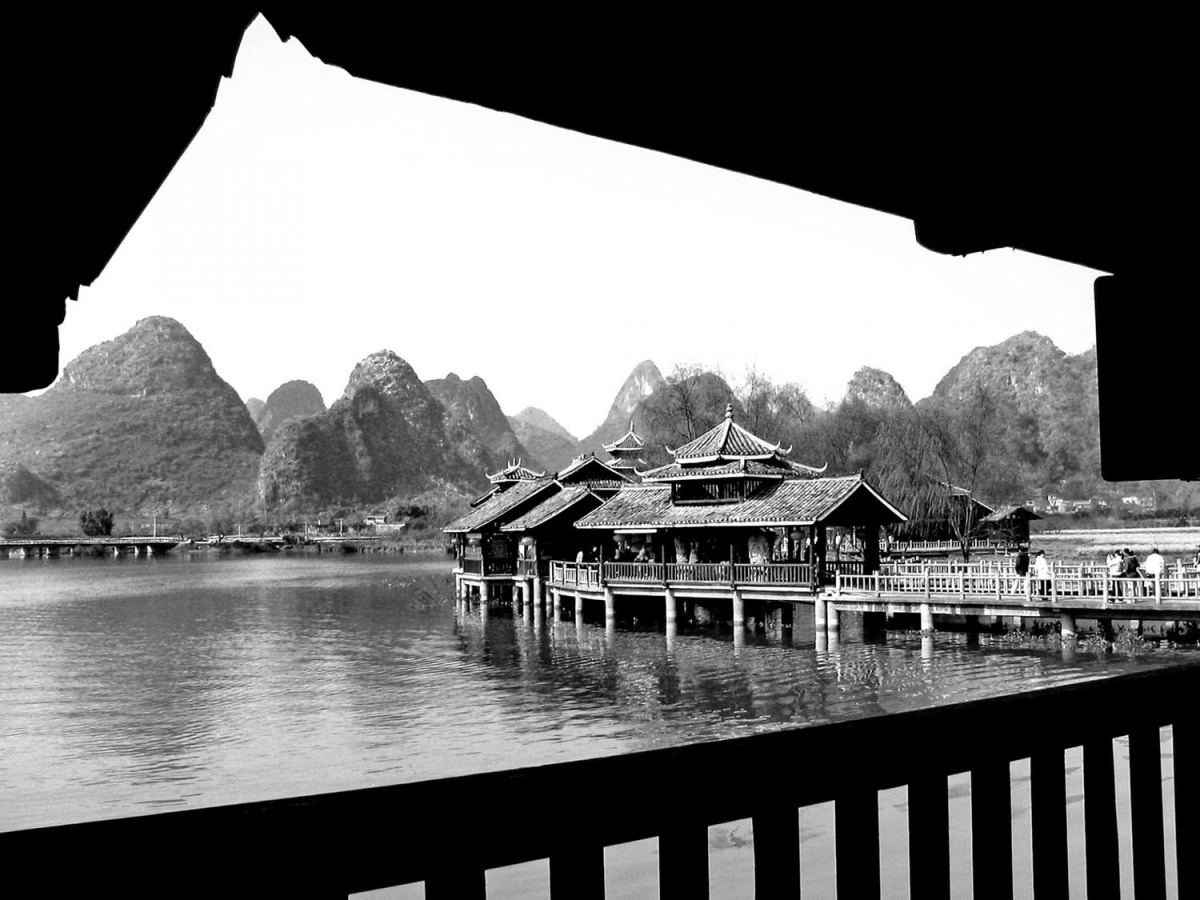 广西民族建筑瑰宝雷金息摄