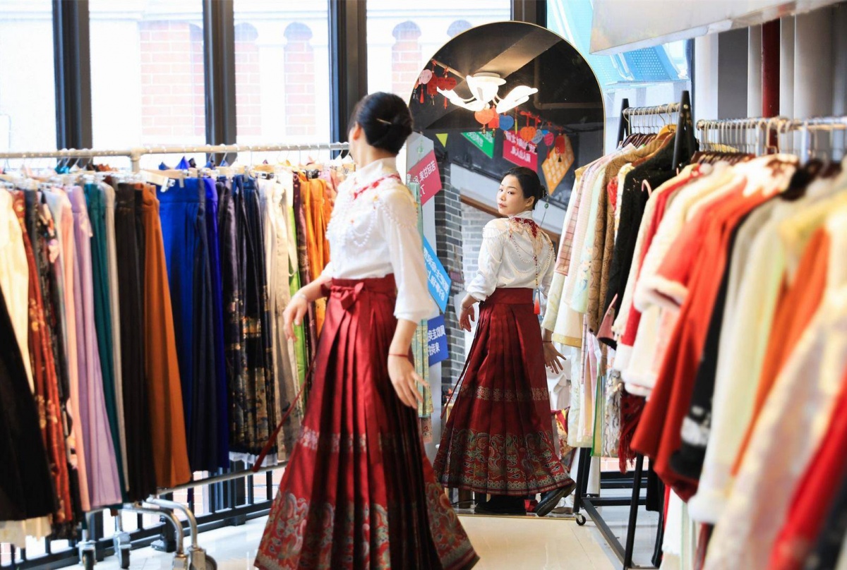 新中式服装走俏，你的春节“战袍”准备好了吗？