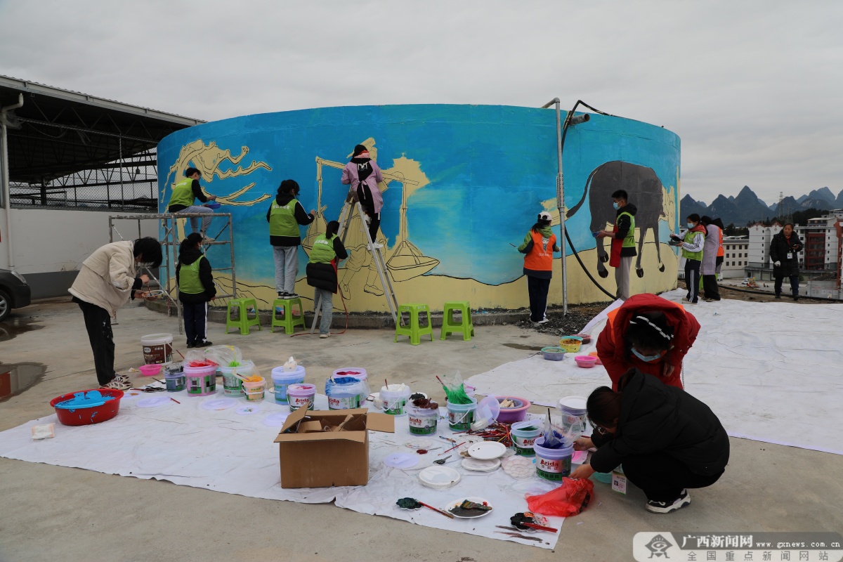 环江用墙绘描绘美好幸福生活