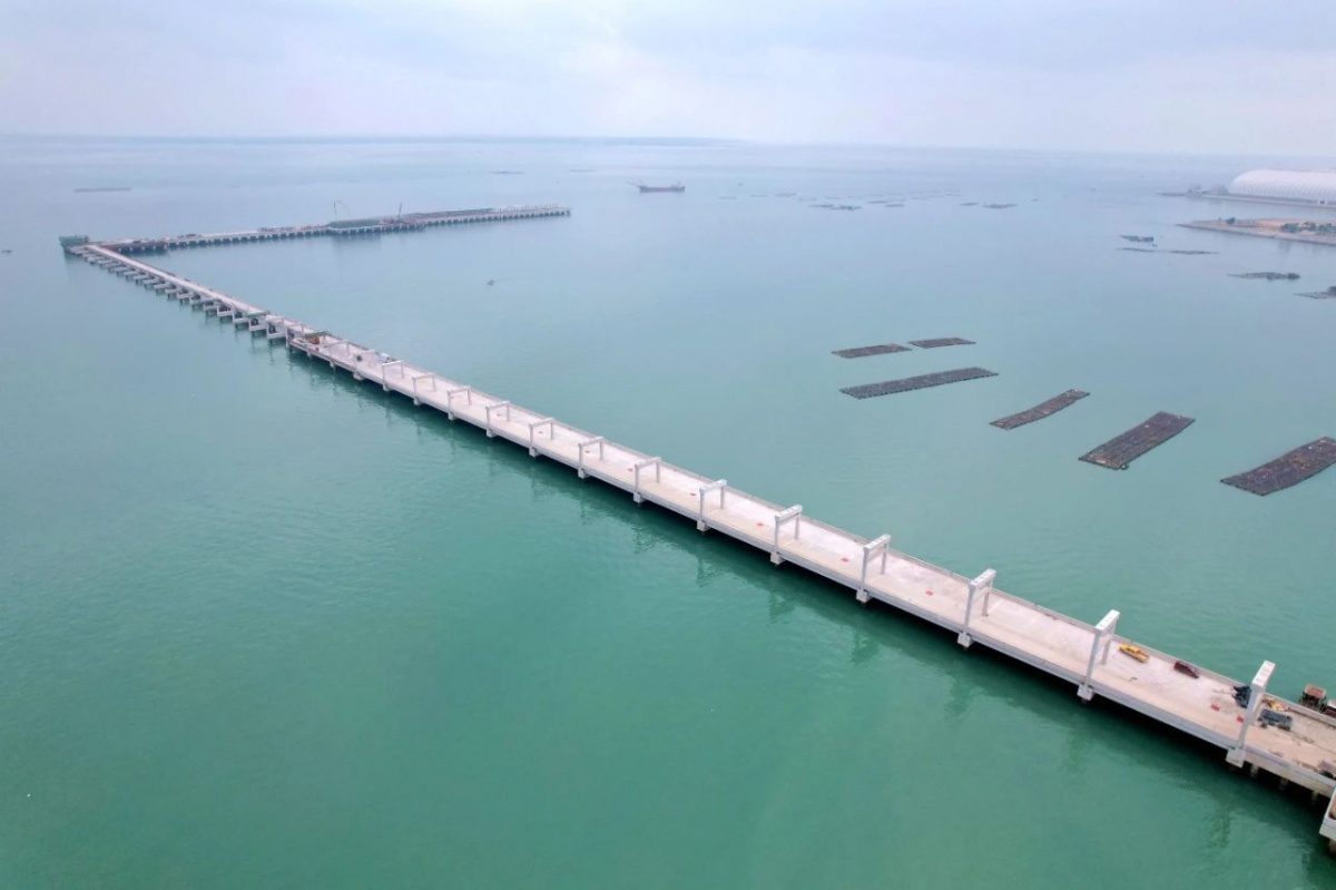 北海港石头埠作业区8号9号泊位工程引桥主体结构完工-广西新闻网
