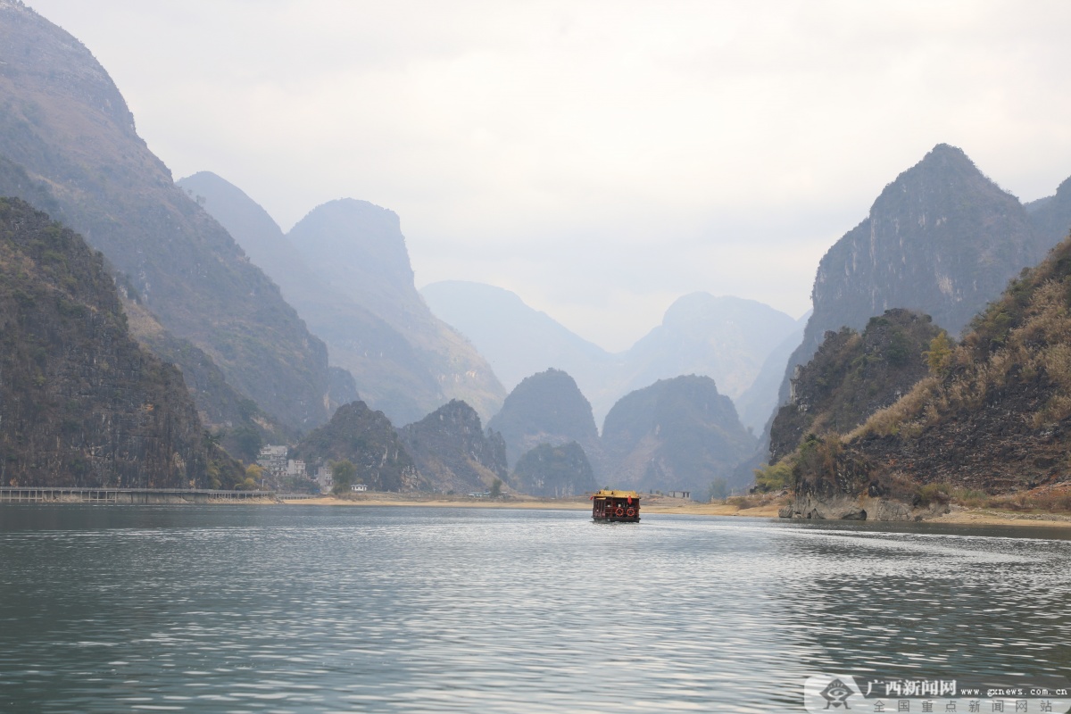 凌云浩坤湖景区新春佳节期间人气爆棚-广西新闻网