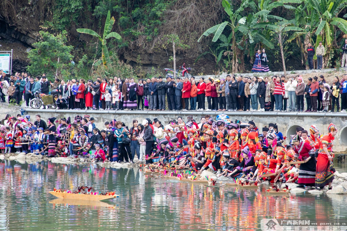 赏民俗看表演田林县安定镇销正月民俗活动多姿多彩