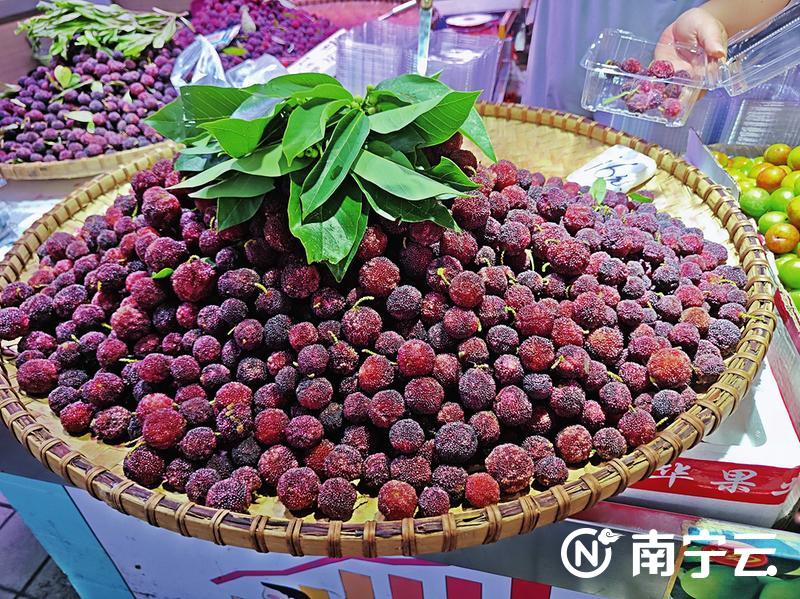 南宁市场杨梅价格"大跳水" 本地果已陆续上市-广西新闻网