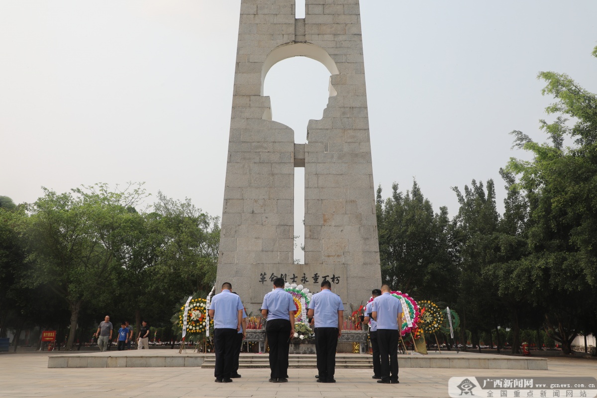 崇左市烈士陵园图片