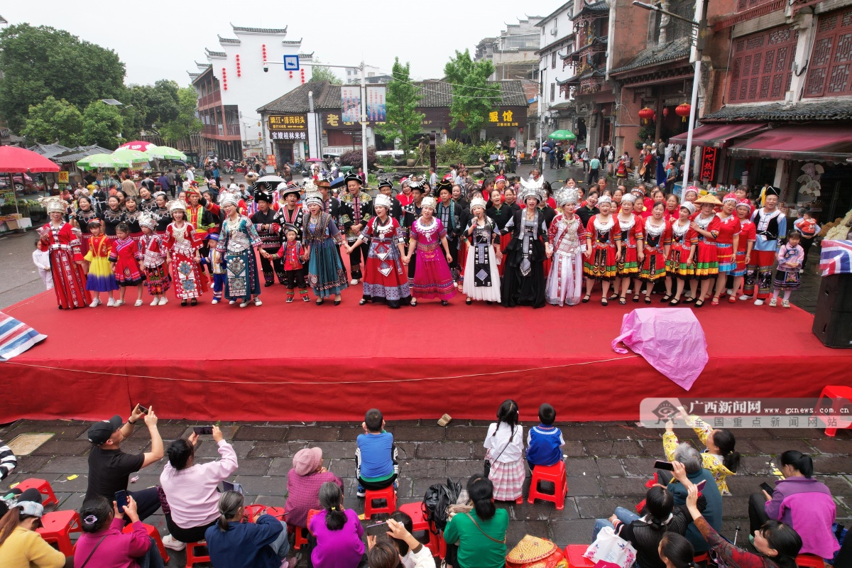 灵川县大圩镇开展潮起"三月三"文化旅游体验活动