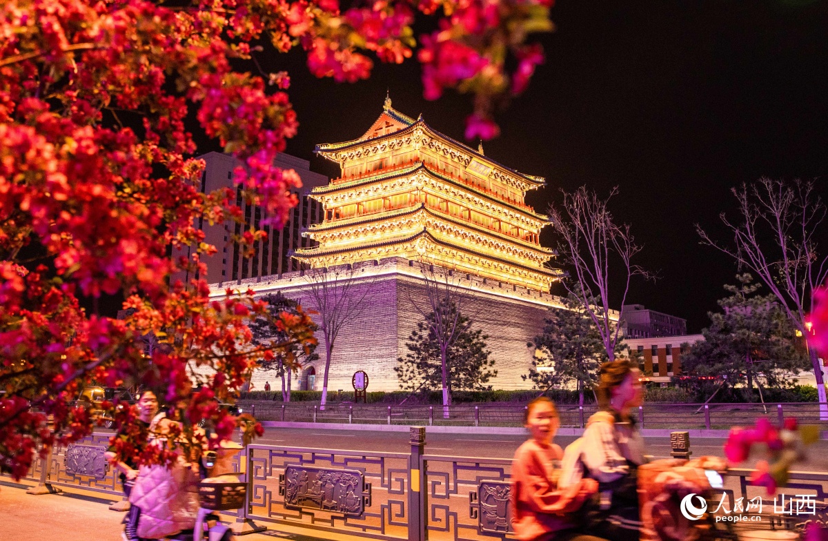 山西太原:一路繁花一路景|手机广西网