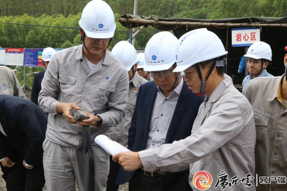 突击队上！——青春在建功一线闪烁光采(图2)