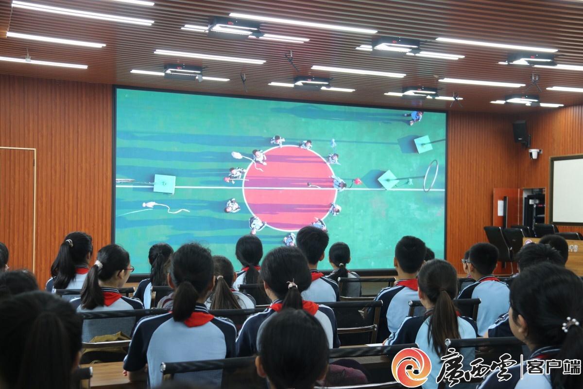 搭建小初桥梁 扬起理想风帆丨南宁市民主路小学五象校区组织六年级