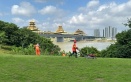 假日露营成为时尚，柳州河东沿江大草坪重新开放