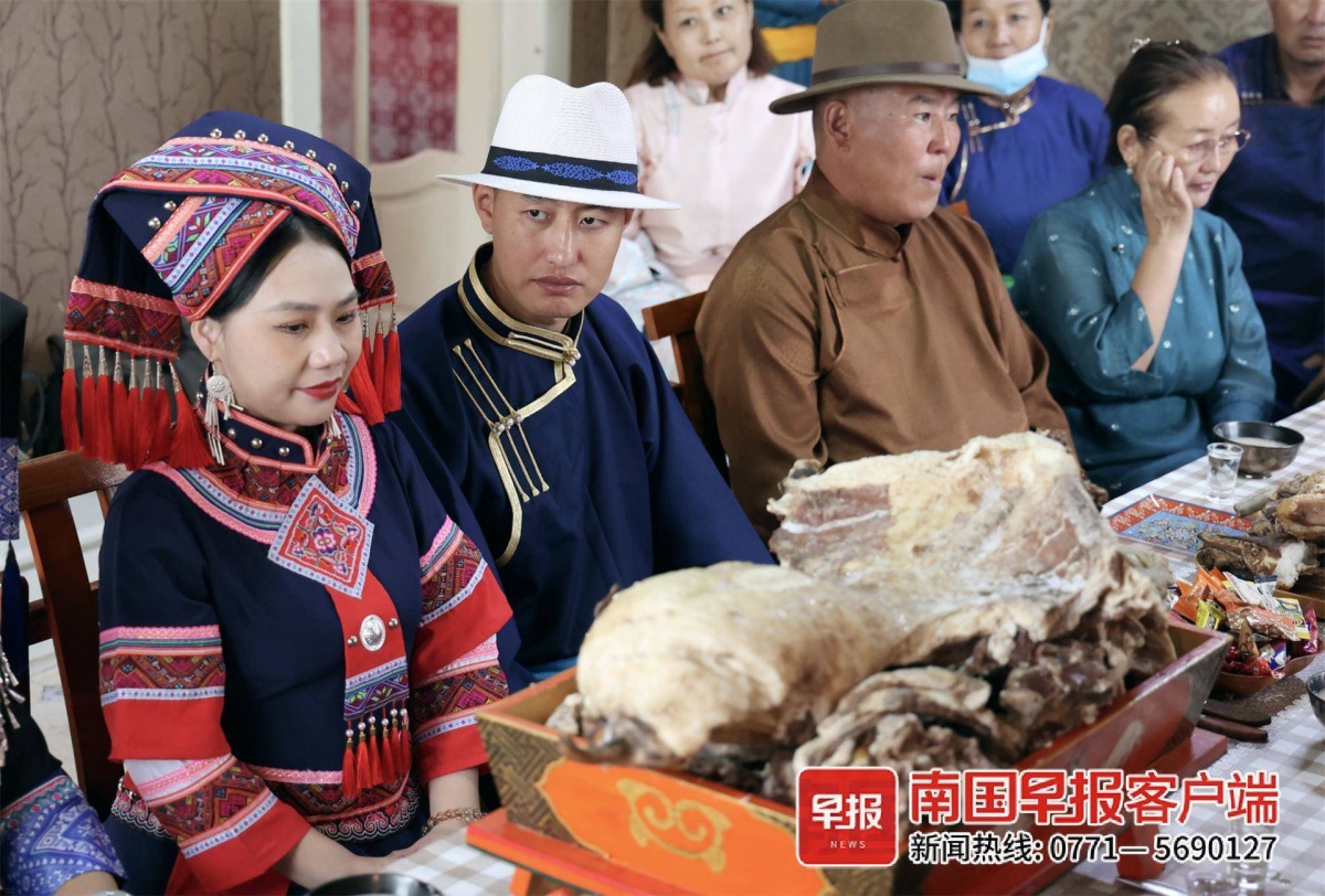 蒙古族小伙和壮族姑娘因为一场歌舞邂逅了-广西新闻网